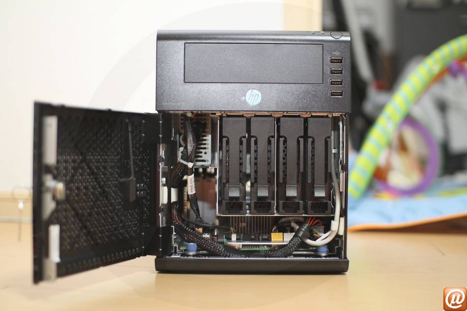 658553-201 - Servidor ProLiant HP MicroServer G2 Athlon II Dual-Core Neo N40L (1.50GHz) 2GB 250GB SATA (Novo modelo com o dobro de memria e mais velocidade!)